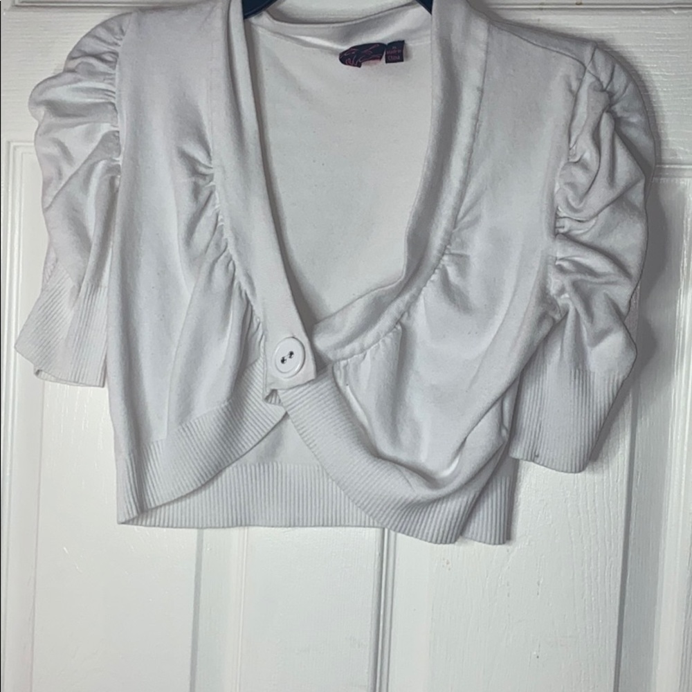 Short white sweater